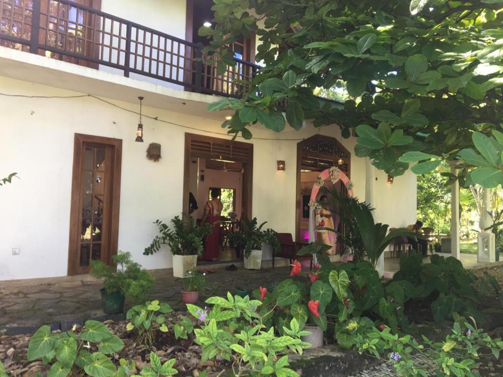 Milkyway Holiday Resort Unawatuna Exterior foto